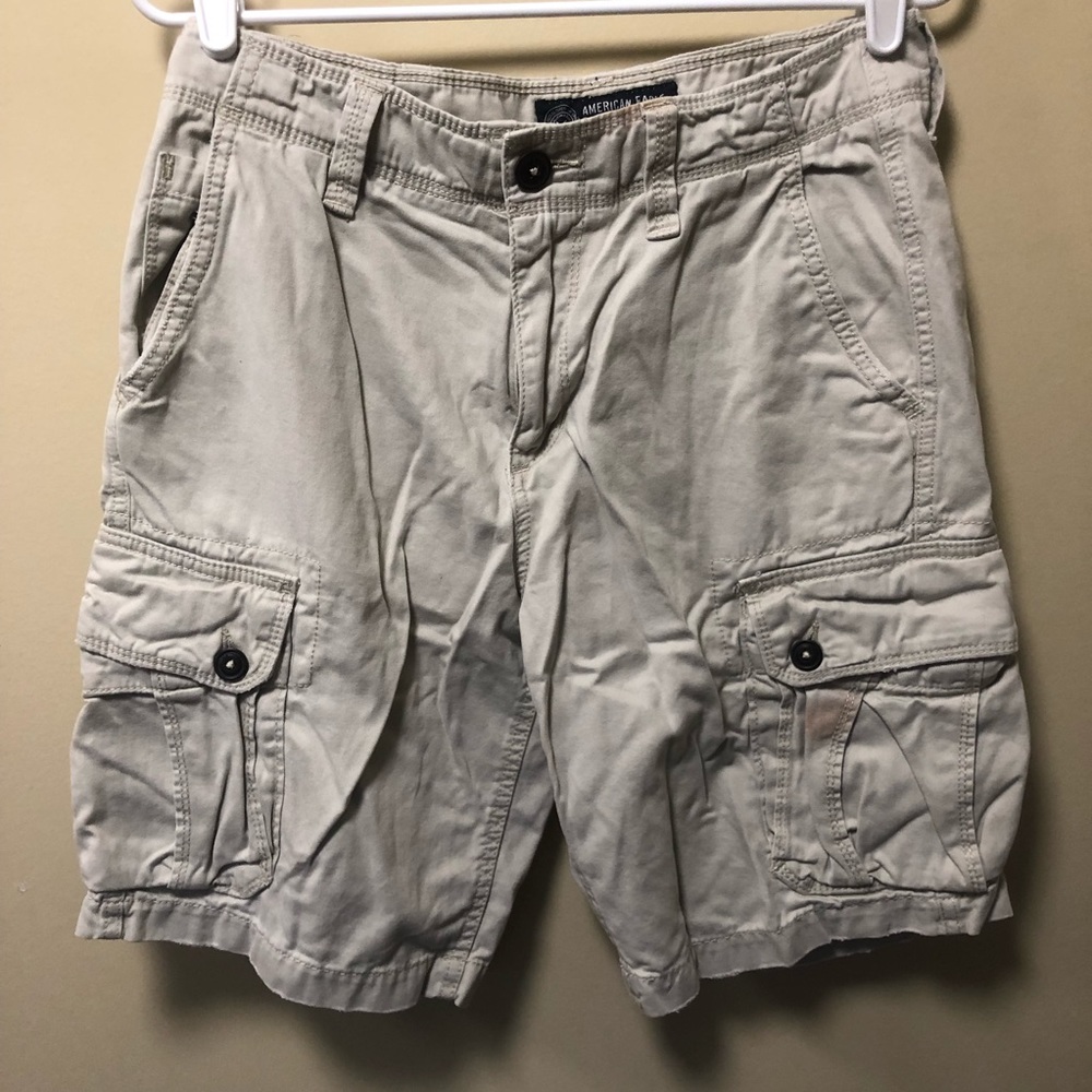 AMERICAN EAGLE KHAKI CARGO SHORTS